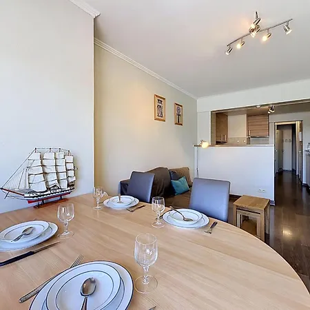 Bella Iii With Harbour View By Interhome